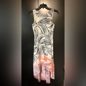 Vince camuto sleeveless, high, low dress, fully lined